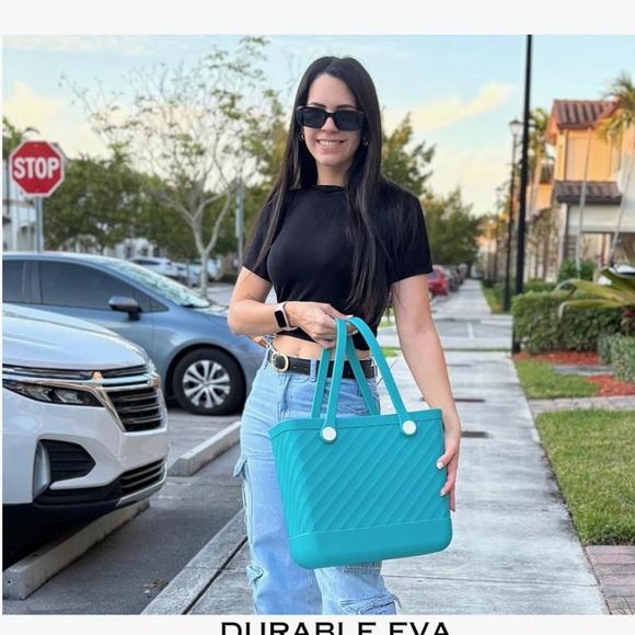 Rubber Beach Bag With Zipper - Picture 1 of 8